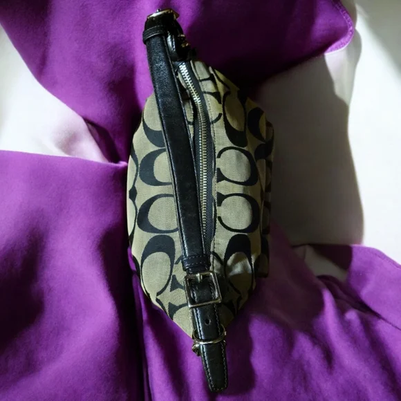 Vtg Coach Black Beige Jacquard Fabric Shoulder Bag Silver Hardwares - Picture 4 of 14